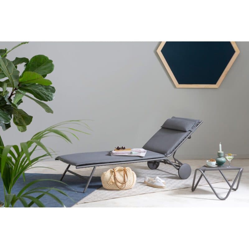 Lafuma Sonnenliege "Miami II BeComfort®", Gestell Stahl titane, Liegefläche BeComfort® silver © LAFUMA MOBILIER - Pierrick Verny