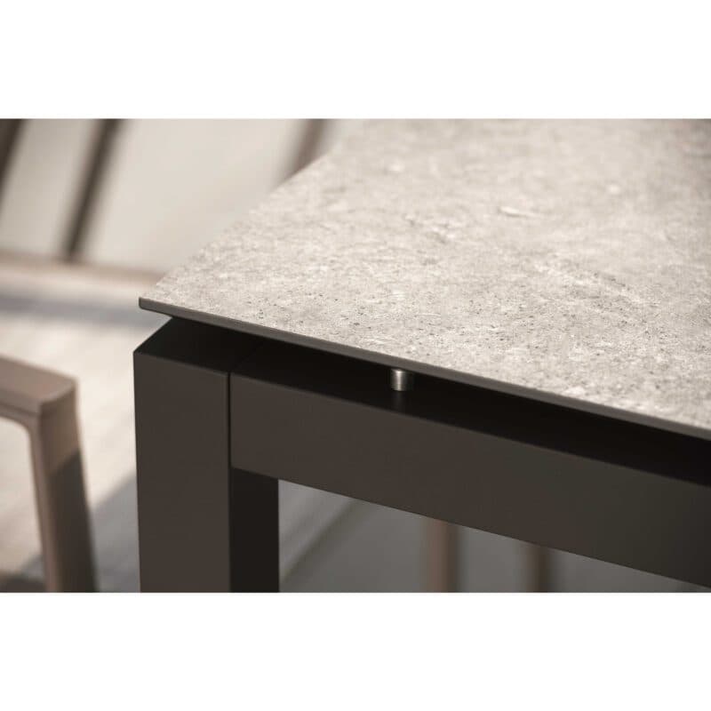 Stern Gartentisch, Gestell Aluminium schwarz matt, Tischplatte HPL