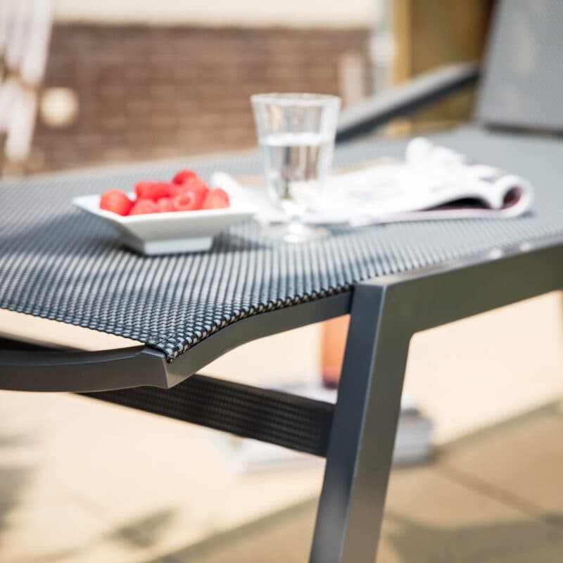 Lesli Living “Mojito“ Gartenliege, extrahoch, Gestell Aluminium charcoal, Liegefläche Textilgewebe schwarz-grau