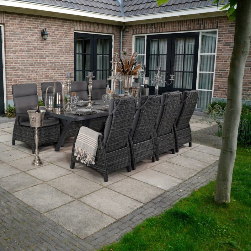 Lesli Living Gartenmöbel-Set mit Sessel "Prato Forte" und Tisch "Castilla" 204/264x102 cm, Polyrattan grau-anthrazit meliert, Gestell Alu charcoal, Tischplatte Keramik wood grey