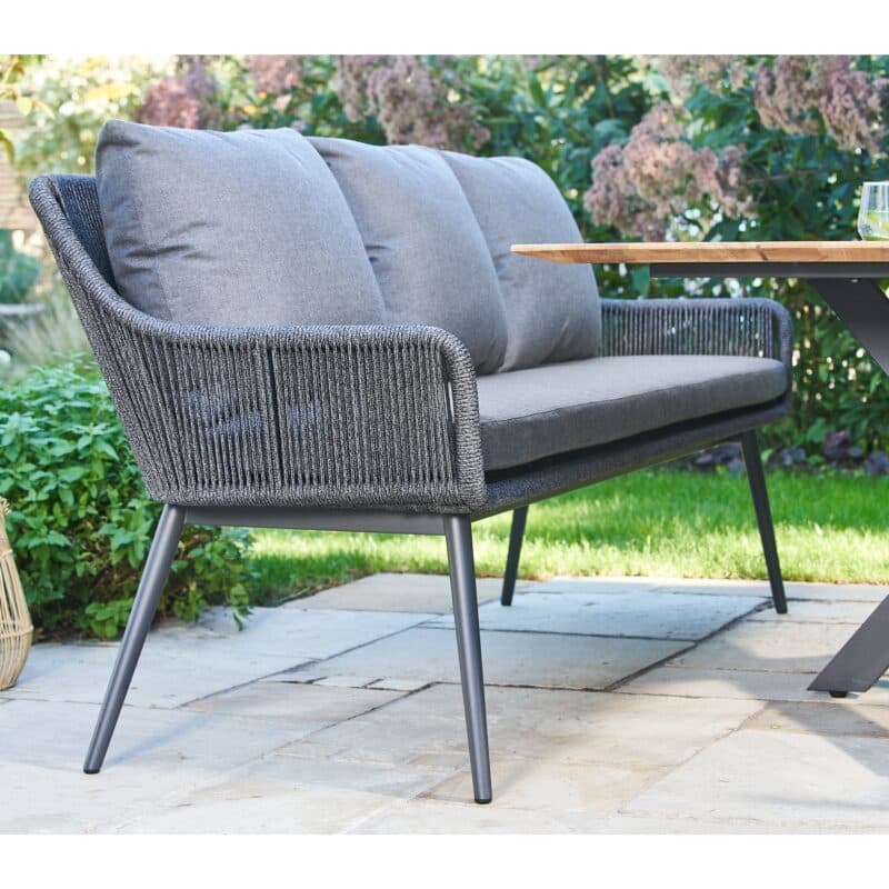 CASA DOMA "Alcamo/Ribera" Diningset 5-tlg, Gestelle Edelstahl anthrazit, Diningbank und -sessel L-Form, Rundrohr-Beine, Sitz Rope anthrazit (vertikal rund), Kissen Tuvatextil® Panama grafito, Tischplatte Teak