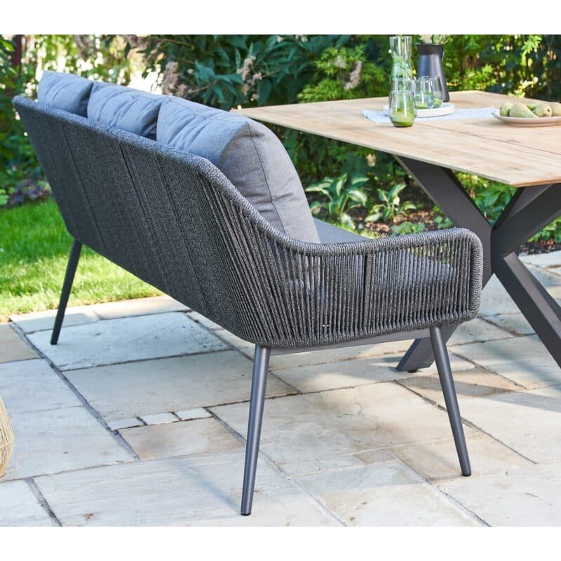 CASA DOMA "Alcamo/Ribera" Diningset 5-tlg, Gestelle Edelstahl anthrazit, Diningbank und -sessel L-Form, Rundrohr-Beine, Sitz Rope anthrazit (vertikal rund), Kissen Tuvatextil® Panama grafito, Tischplatte Teak