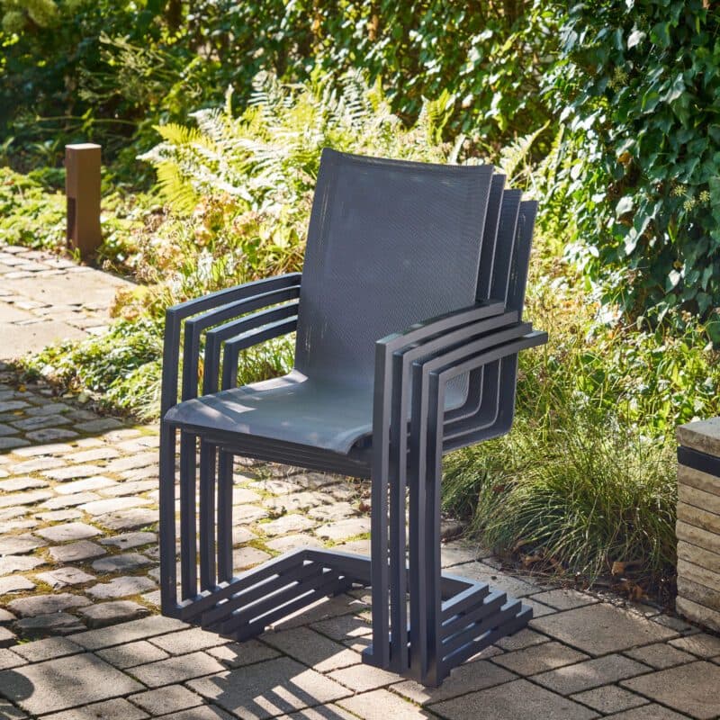 CASA DOMA "Mineo" Freischwinger, Gestell Edelstahl anthrazit, Sitzfläche Textilgewebe Sunproof® Sling schwarz/silber, Armlehnen Aluminium schwarz