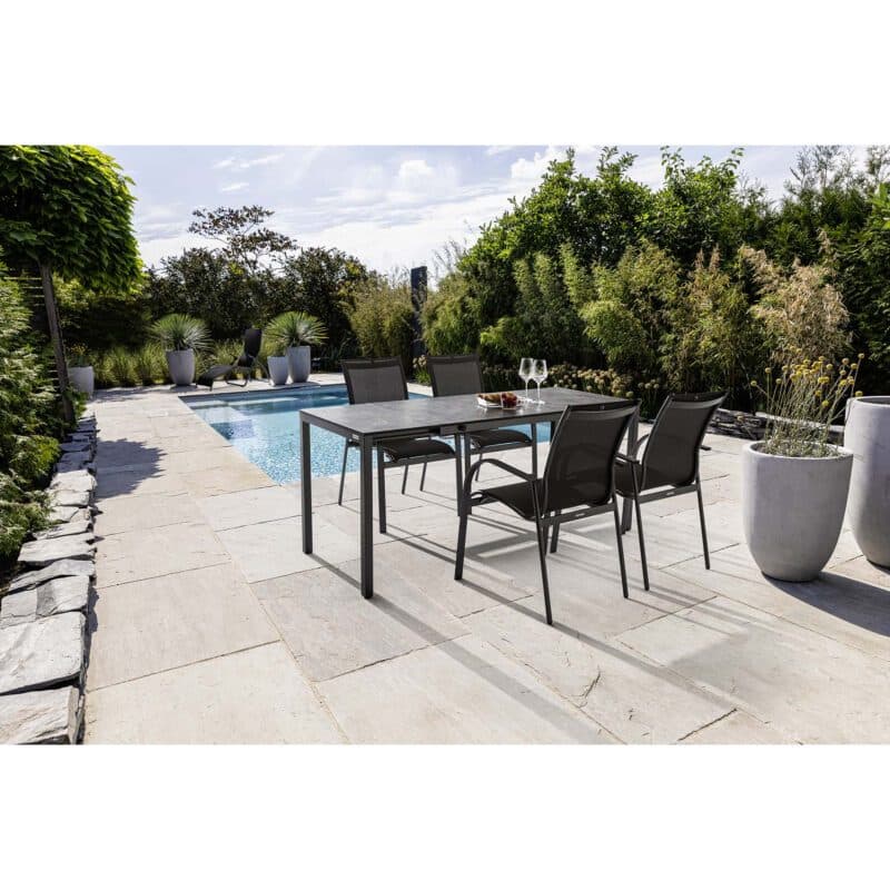 Kettler Gartenmöbel-Set mit Stapelstuhl "Tampa" Textilgewebe anthrazit und Ausziehtisch "Cubic" 140/175/210x70 cm, Alu anthrazit, Tischplatte HPL