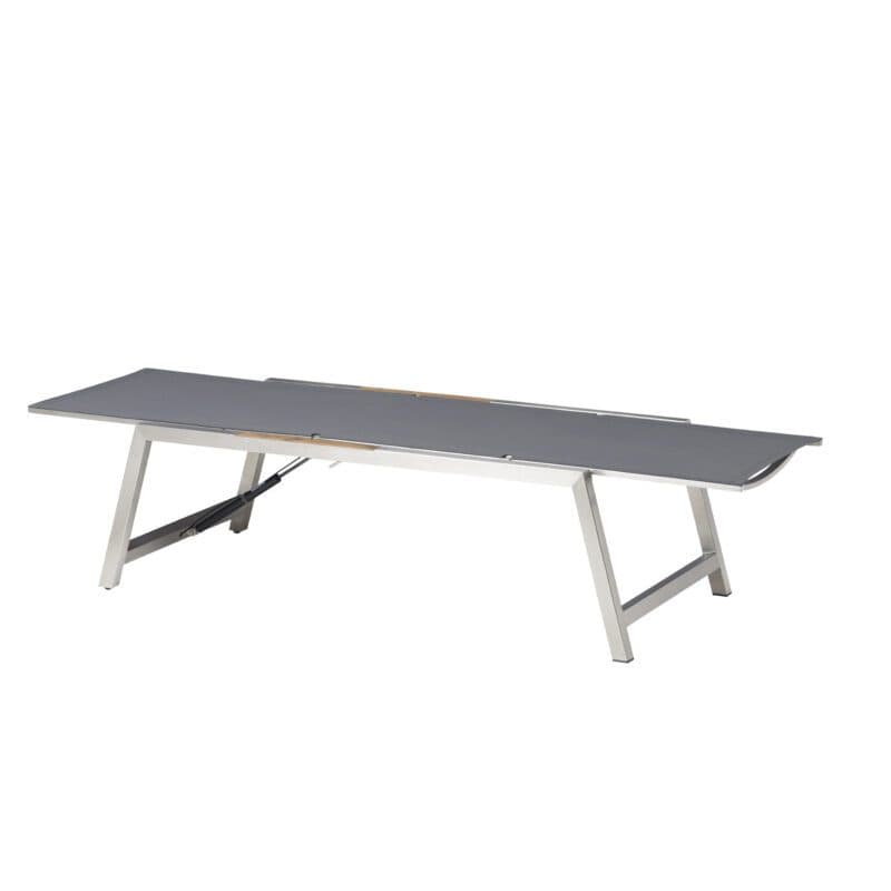 CASA DOMA "Mineo“ Move Sonnenliege, Gestell Edelstahl gebürstet, Textilgewebe Sunproof® Sling schwarz/silber, Armlehnen Teak