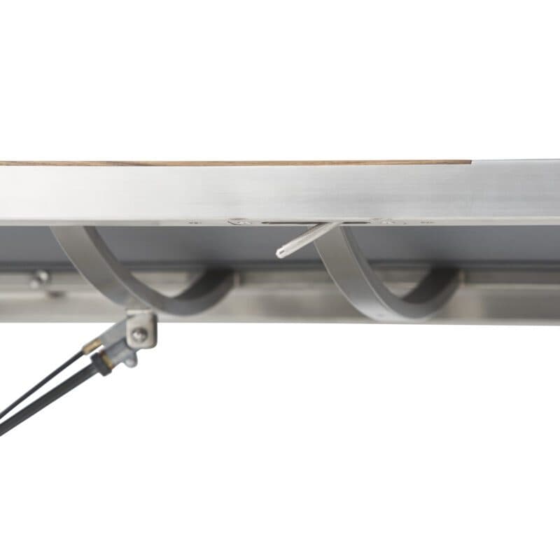 CASA DOMA "Mineo" Move Sonnenliege, Edelstahl gebürstet, Sunproof® Sling schwarz/silber, Armlehnen Teak, Hebel für Synchronverstellung