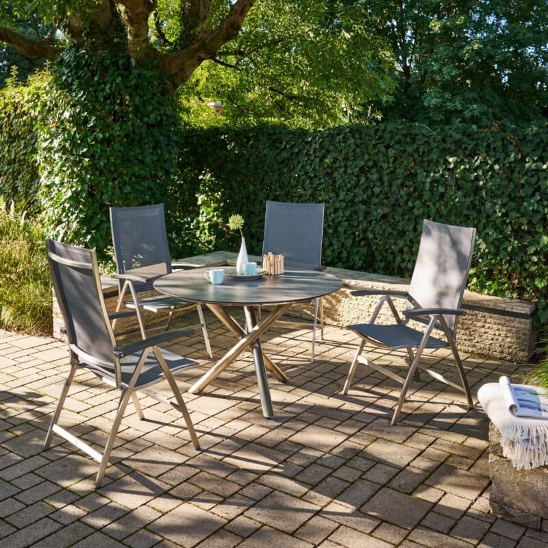 CASA DOMA "Mineo/Perano" Gartenmöbel-Set 5-tlg., Gestelle Edelstahl gebürstet, Sitzfläche Sunproof® Sling schwarz/silber, Armlehnen Aluminium, Gartentisch mit HPL-Tischplatte