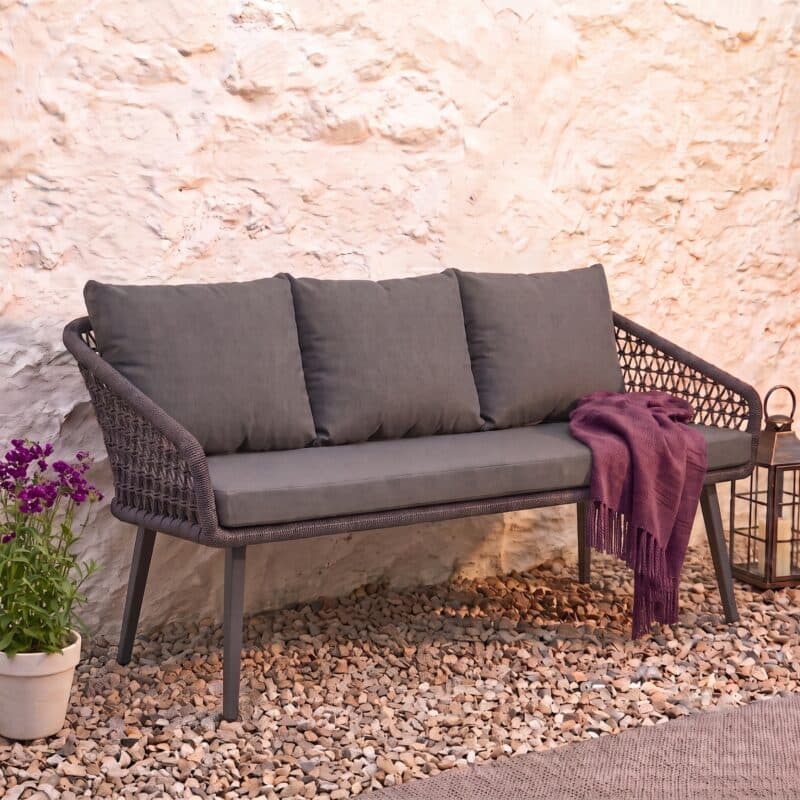 CASA DOMA "Ribera" Diningbank Rundform, Vierkantrohr-Beine Edelstahl anthrazit, Sitz Rope anthrazit (Knoten), Kissen Tuvatextil® Panama grafito (Bild KI-generiert)