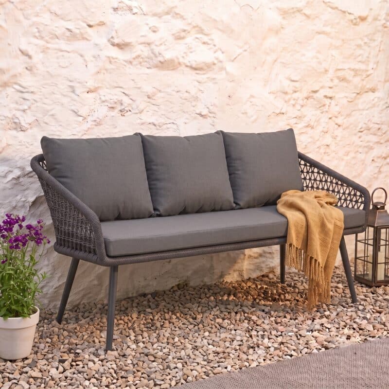 CASA DOMA "Ribera" Diningbank Rundform, Rundrohr-Beine Edelstahl anthrazit, Sitz Rope anthrazit (Knoten), Kissen Tuvatextil® Panama grafito (Bild KI-generiert)