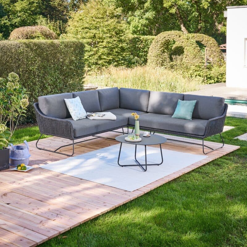 CASA DOMA "Ribera" Eckloungeset, L-Form, Kufengestell Edelstahl anthrazit, Rope anthrazit (vertikal breit), Polster Tuvatextil® Panama grafito, Loungetisch "Arista" Ø 75 cm, Aluminium anthrazit