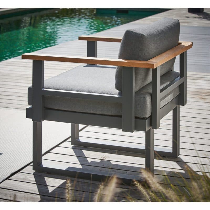 CASA DOMA "Aragona DINING" Loungesessel, Gestell Aluminium anthrazit, Polster Tuvatextil® Panama grafito, Armlehnen Teak, Sitzhöhe 49 cm
