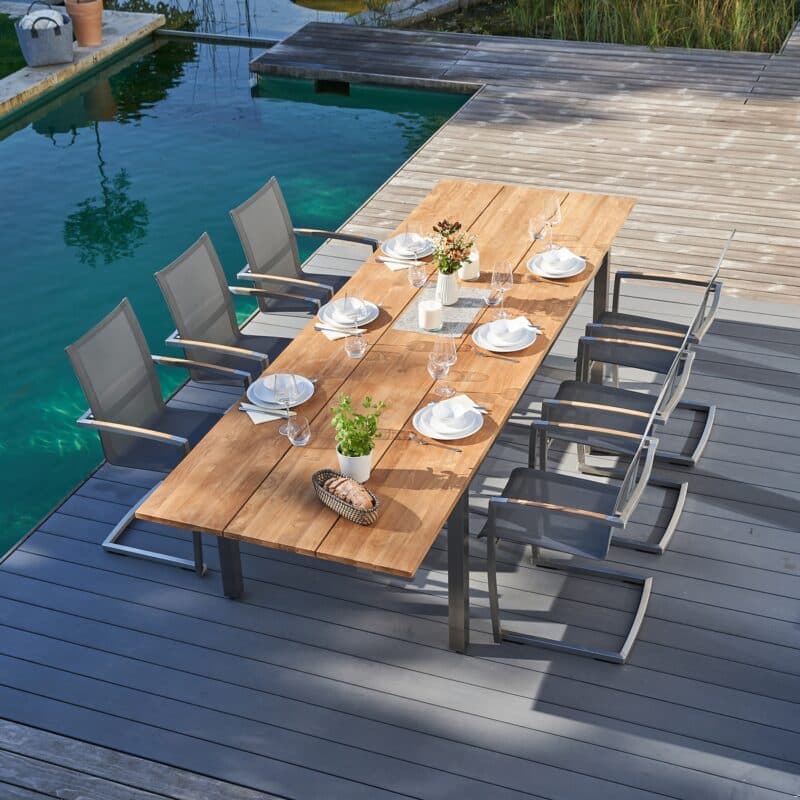 CASA DOMA "Mineo/Varano" Gartenmöbel-Set 7-tlg., Gestelle Edelstahl gebürstet, Sitzfläche Textilgewebe Sunproof® Sling schwarz/silber, Armlehnen Teak, Ausziehtisch mit Tischplatte Teak 210/310x100 cm