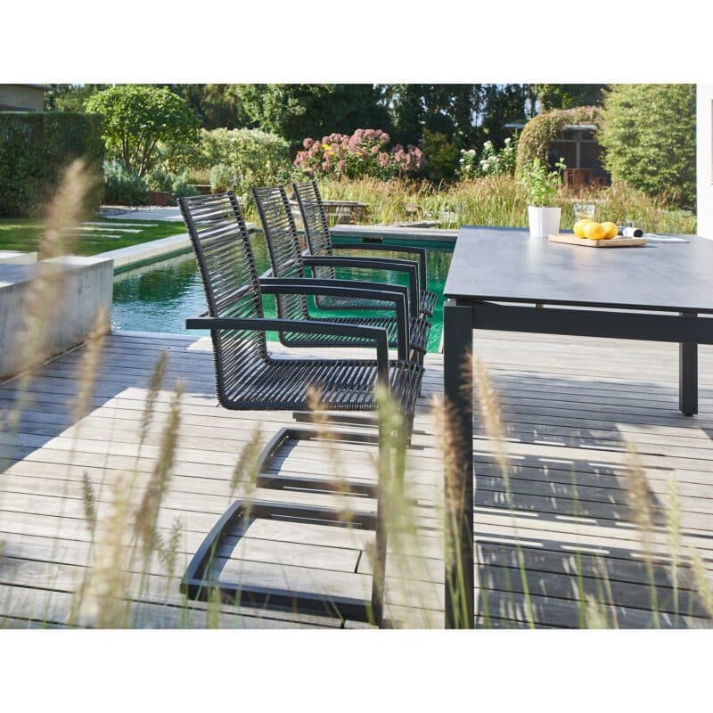 CASA DOMA "Mineo/Carini" Gartenmöbel-Set 7-tlg., Gestelle Edelstahl anthrazit, Sitzfläche Rope anthrazit, Armlehnen Aluminium, Gartentisch mit HPL-Tischplatte Chromix anthrazit