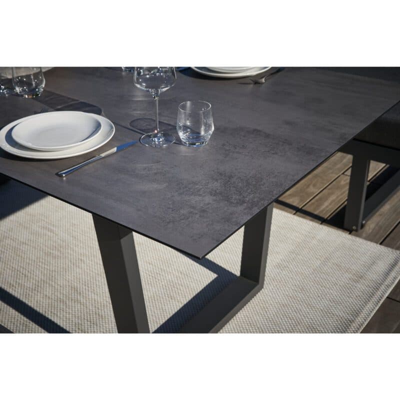 CASA DOMA "Aragona/Falerna/Mineo" Diningset, Gestelle Edelstahl und Aluminium anthrazit, Stühle Sitzfläche & Rückenlehne Sunproof® Sling schwarz/silber, Polster Tuvatextil®, Tischplatte HPL, 210x100 cm