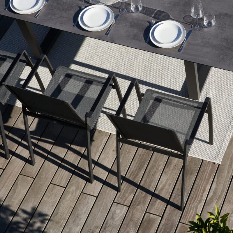 CASA DOMA "Aragona/Falerna/Mineo" Diningset, Gestelle Edelstahl und Aluminium anthrazit, Stühle Sitzfläche & Rückenlehne Sunproof® Sling schwarz/silber, Polster Tuvatextil®, Tischplatte HPL, 210x100 cm