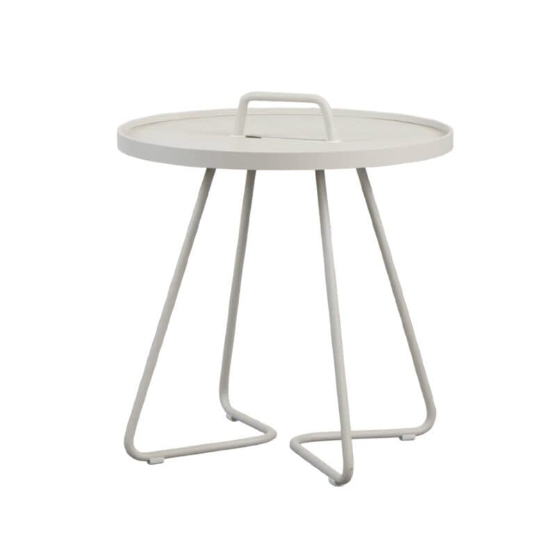 Cane-line Beistelltisch "On-the-move" sand