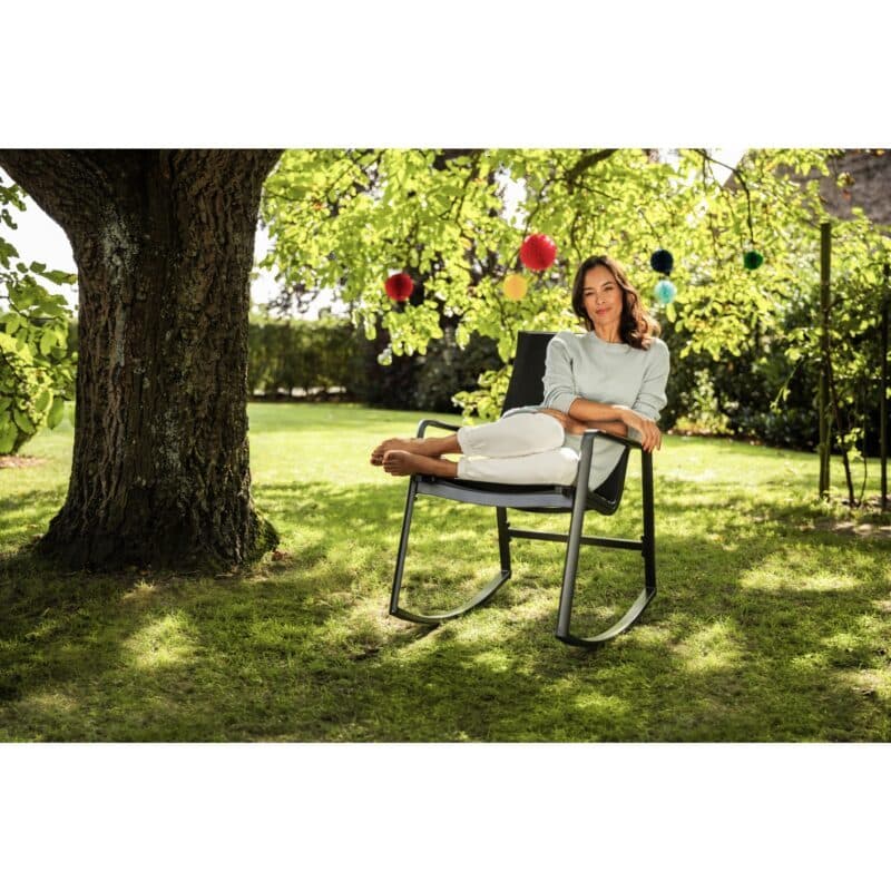 Kettler Diamond Schaukelstuhl, Gestell Aluminium anthrazit, Bespannung Textilen charcoal, Teak-Armlehnen