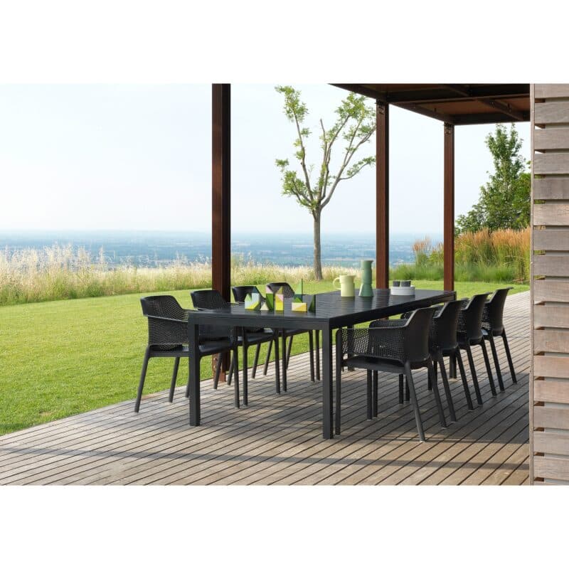 NARDI "Net" Stapelstuhl, Gestell und Sitzfläche Kunststoff anthrazit, mit Ausziehtisch "Rio" Aluminium/Kunststoff