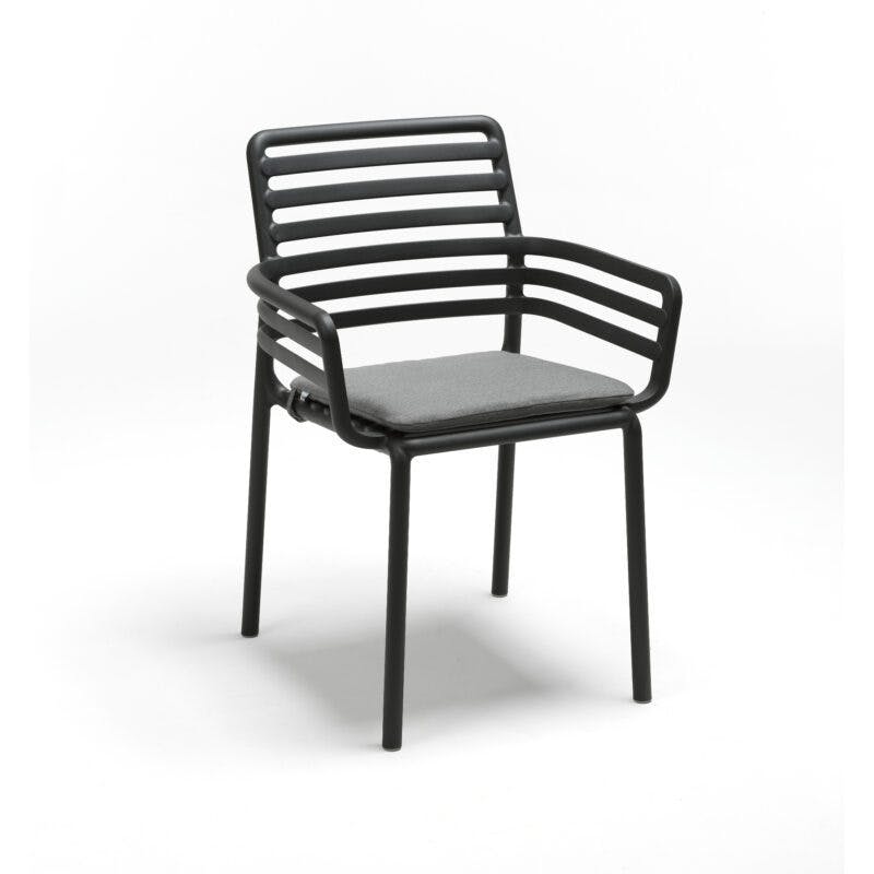 NARDI "Doga" Stapelstuhl, Gestell und Sitzfläche Kunststoff anthrazit, mit Sitzkissen Sunbrella® fumo