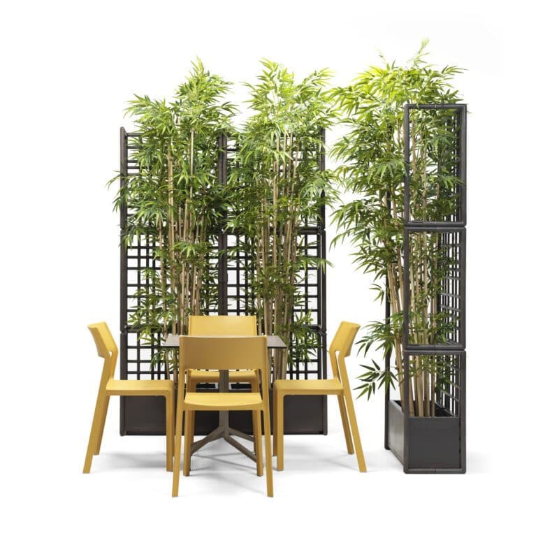 NARDI "Sipario" Pflanzengefäße mit Rankhilfe, regenerierter Kunststoff terra, mit "Trill" Stapelstuhl