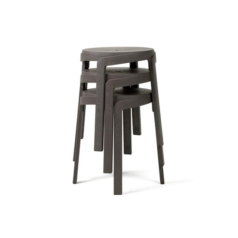 NARDI "Stack" Hocker, Gestell und Sitzfläche regenerierter Kunststoff terra, Stapelfunktion