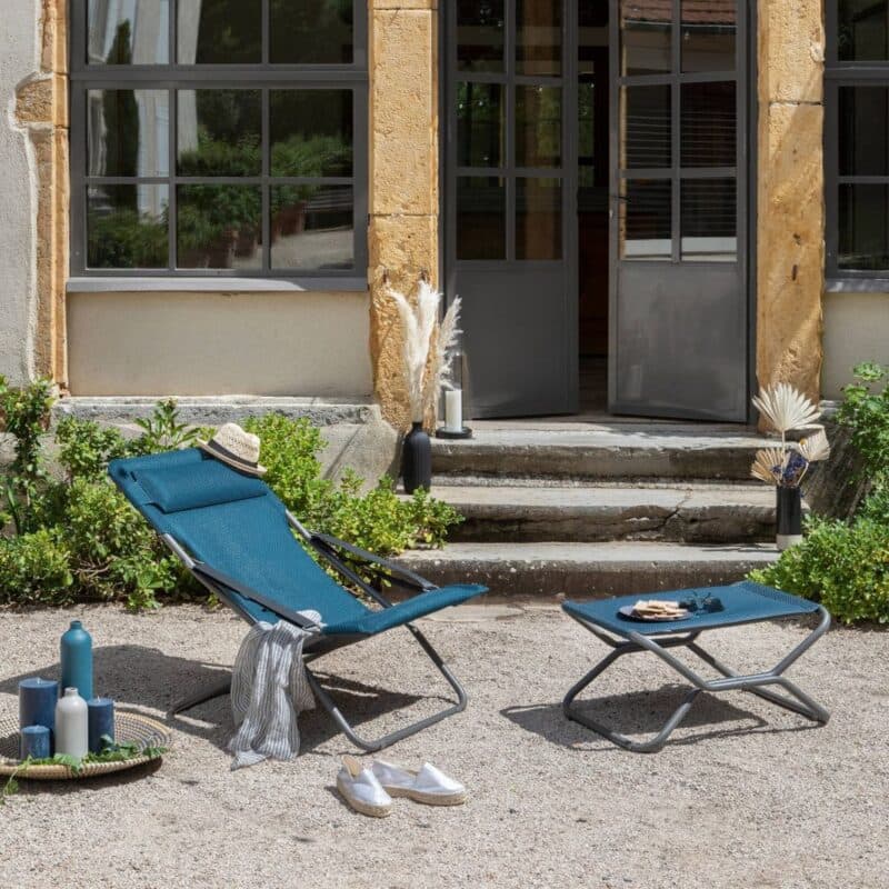 Lafuma "Next BeComfort®" und "Transabed BeComfort®" Liegestuhl, Stahl titane, Textilene bleu encre © LAFUMA MOBILIER - Pierrick Verny