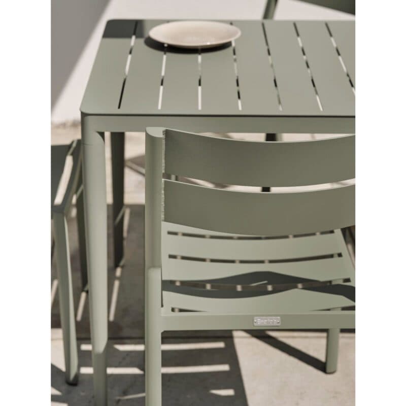Brafab "Bigby" Tisch 144x76 cm und "Delia" Gartenstuhl ohne Armlehnen, Aluminium dusty green