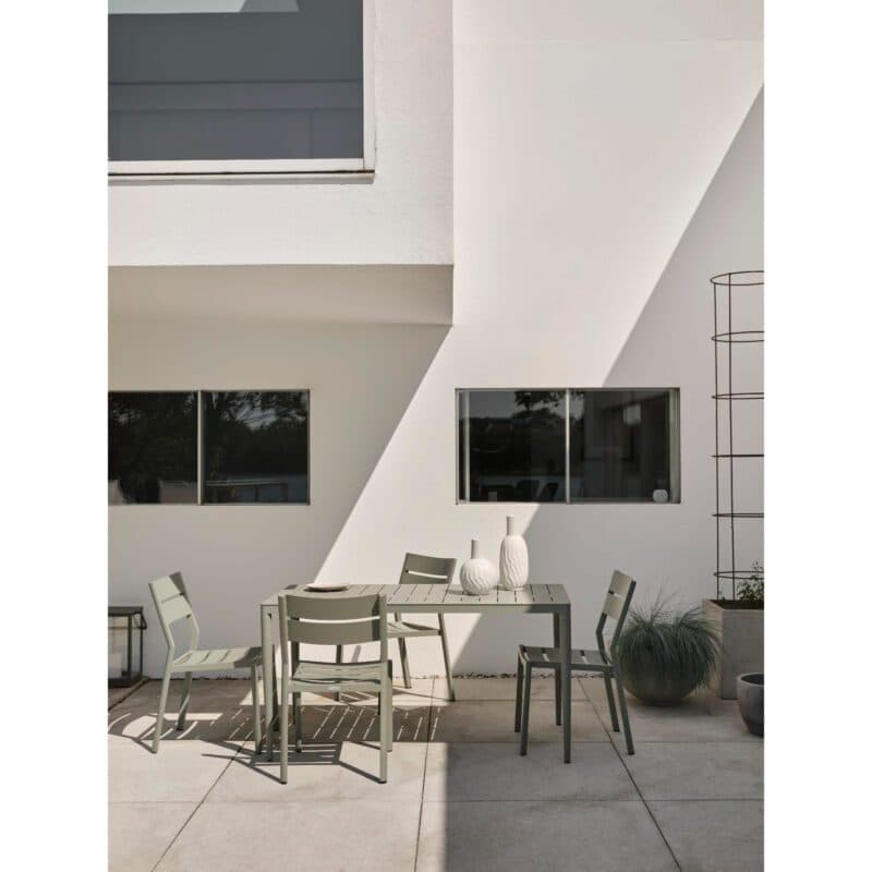 Brafab "Bigby" Tisch 144x76 cm und "Delia" Gartenstuhl ohne Armlehnen, Aluminium dusty green