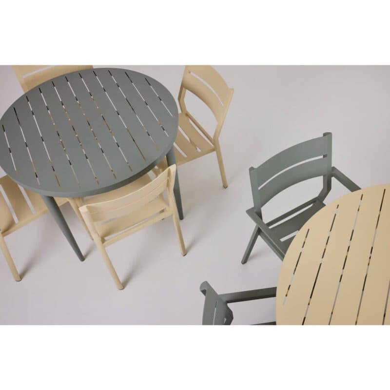 Brafab "Bigby" Tisch und "Delia" Gartenstuhl, Aluminium lemon und dusty green