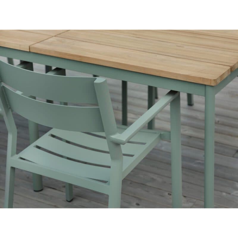 Brafab "Nox" Diningtisch und "Delia" Gartenstuhl, Alu dusty green, Tischplatte Bambus