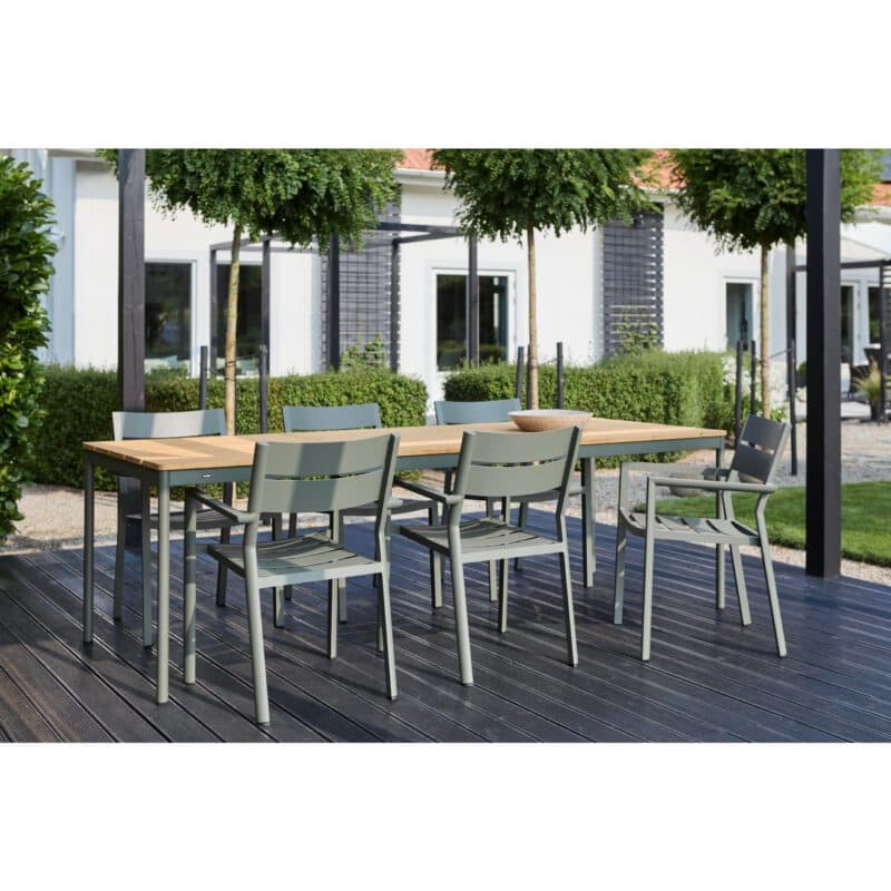Brafab "Nox" Diningtisch und "Delia" Gartenstuhl, Alu dusty green, Tischplatte Bambus