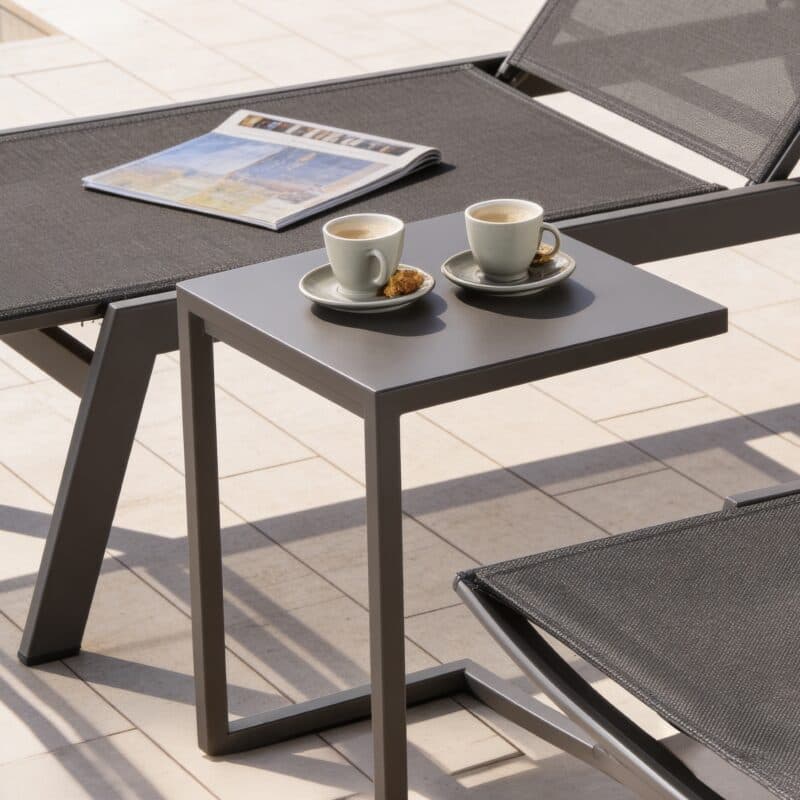 Liadomo "Lido" Beistelltisch 42 x 35 cm, Aluminium anthrazit (Bild KI-generiert)
