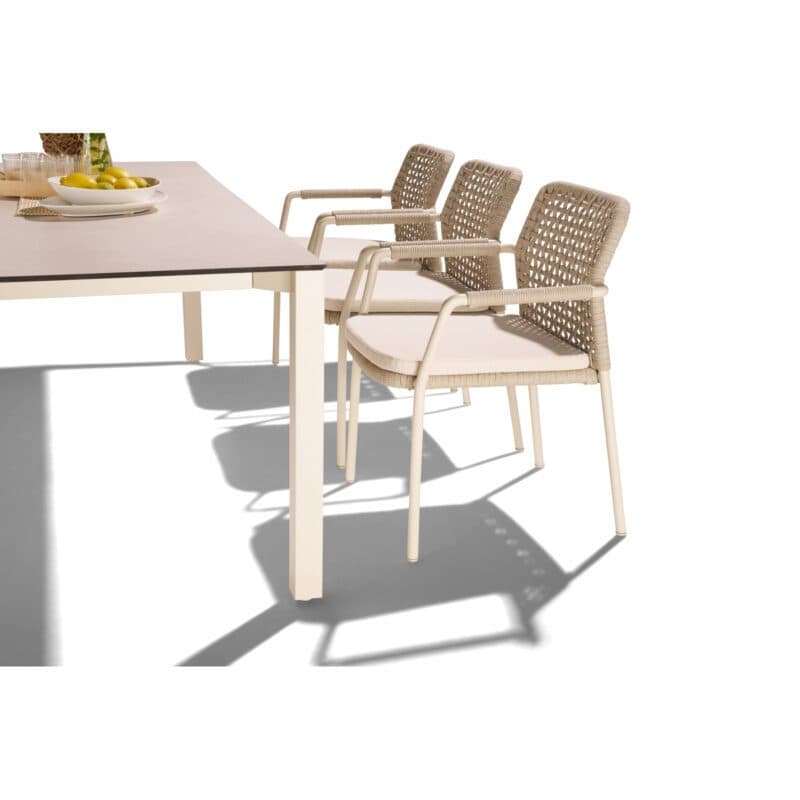 CASA DOMA Set 7-tlg. mit "Fasano" Stapelstuhl, Alu cream, Rope fossil (Quadro), Kissen beige, und "Campana" Gartentisch 210×100 cm, Edelstahl cream, HPL Travertin
