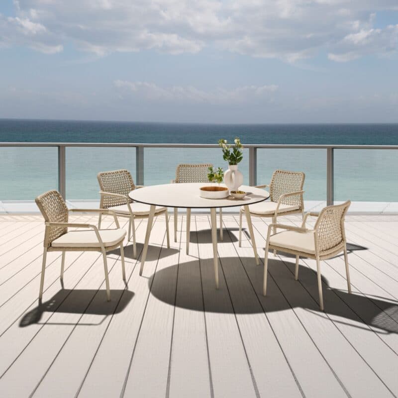CASA DOMA Set mit "Fasano" Stapelstuhl, Alu cream, Rope fossil Quadro und "Napola" Gartentisch Ø 130 cm, Alu cream, Tischplatte HPL travertin