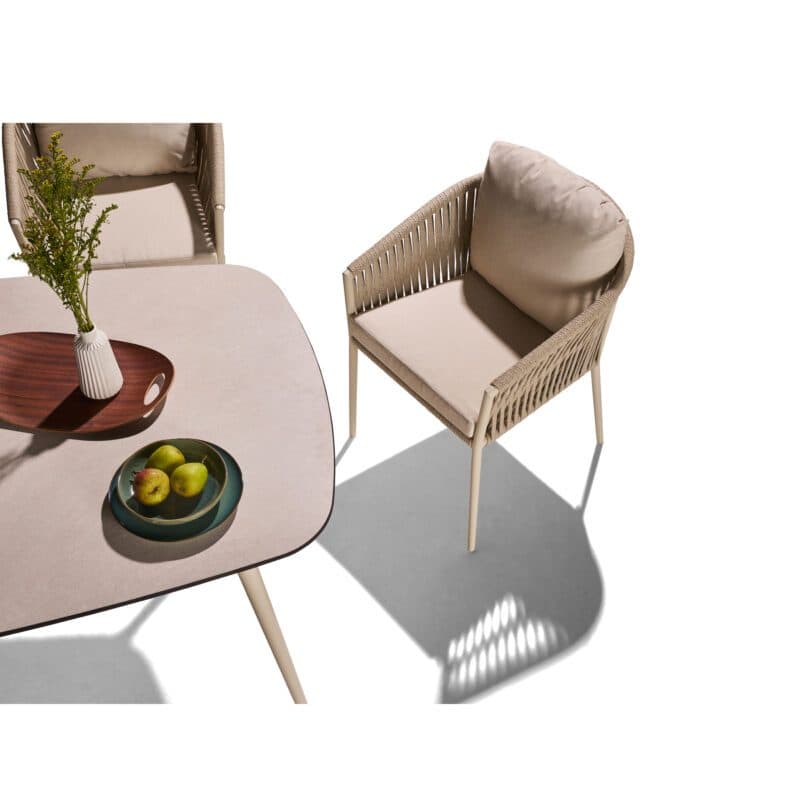 CASA DOMA Set mit Tisch "Napola" 180x100cm, Alu cream, Tischplatte HPL Travertin und Diningsessel "Falcone", Alu cream, Rope fossil