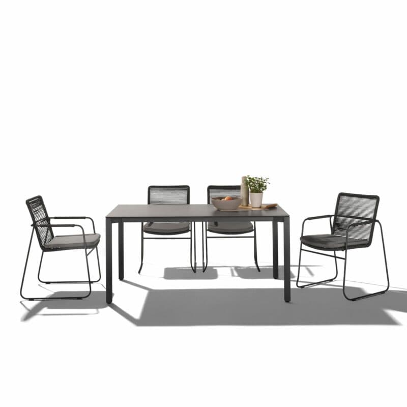 CASA DOMA Set mit "Solano" Stapelstuhl, Edelstahl anthrazit, Rope anthrazit, Kissen medium grey und "Campana" Gartentisch 160x90 cm, Platte HPL anthrazit