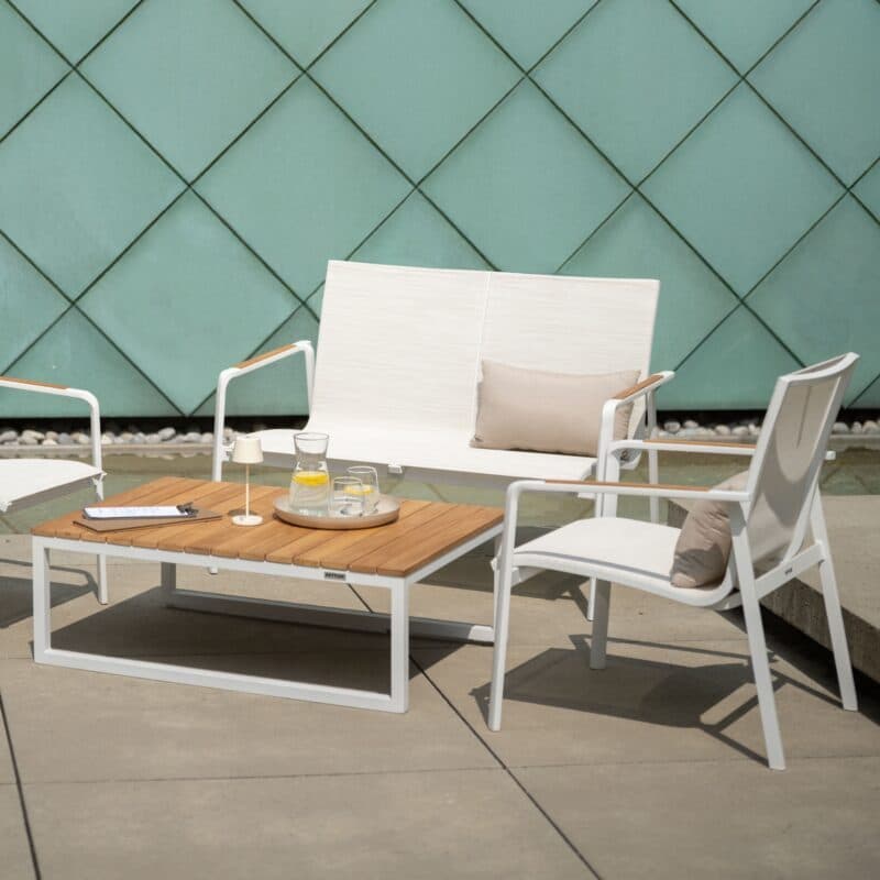 Kettler "Diamond" Loungeset mit "Ocean Skid Platform" Loungetisch, Gestelle Aluminium weiß matt, Sitz Textilgewebe beige, Armlehnen und Tischplatte Teak