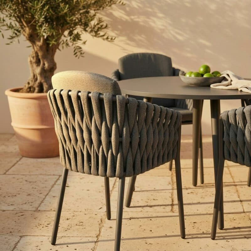 Liadomo "Carano" Diningsessel, Aluminium anthrazit, Socks anthrazit (Bild KI-generiert)