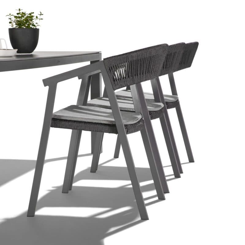 Liadomo Set mit "Lenzi" Stapelstuhl, Alu anthrazit, Rope anthrazit, Sitzkissen hellgrau und "Scalea" Tisch, Alu anthrazit, Keramikplatte in Granitoptik, 210×100 cm