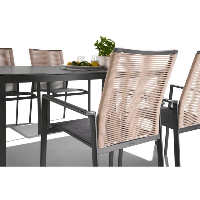 Liadomo Set mit "Scalea" Tisch 160x90 cm, Alu anthrazit, Tischplatte Keramik Granitoptik und "Limbadi" Stapelstuhl, Alu anthrazit, Textilgewebe anthrazit, Rope beige