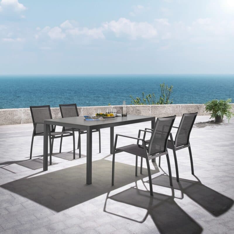 Liadomo Set mit "Scalea" Tisch 210x100 cm, Alu anthrazit, Tischplatte Keramik und "Pellaro" Stapelstuhl, Alu anthrazit, Textilgewebe anthrazit