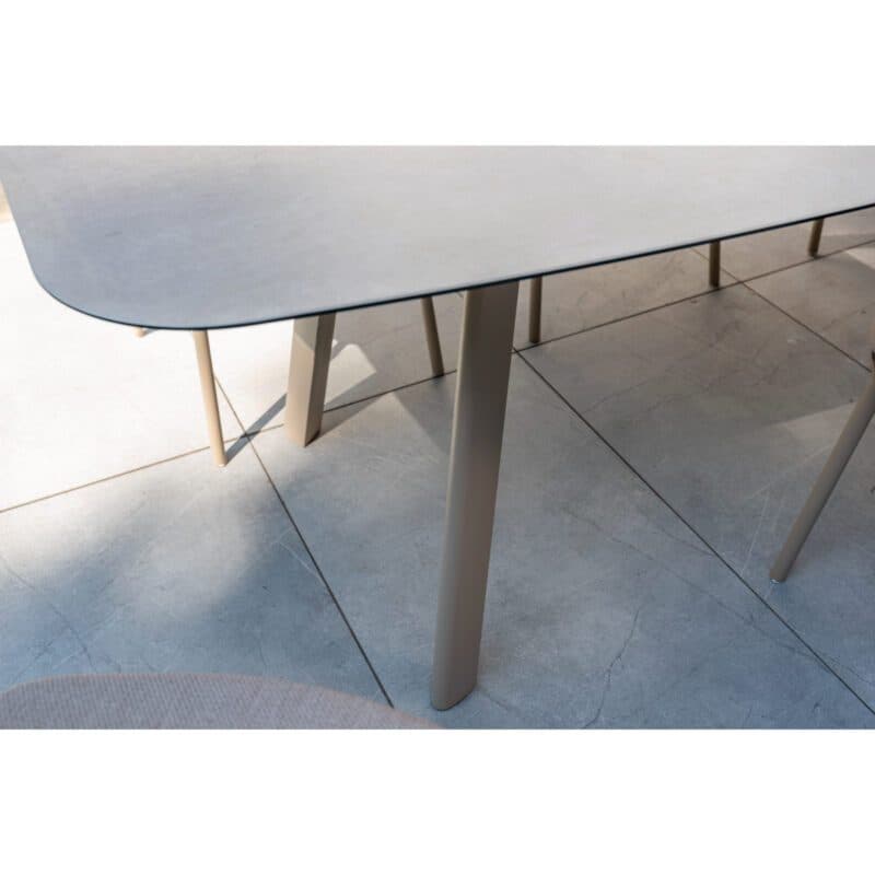 4Seasons Outdoor "Manolo" Gartentisch 240x103 cm, Aluminium latte, Tischplatte Keramik hellgrau