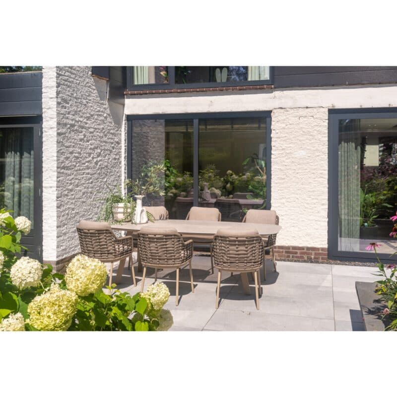 4Seasons Outdoor Set mit Tisch "Manolo" 240x103 cm, Tischplatte Keramik hellgrau mit Diningsessel "Puglia" Rope taupe, Bezug latte, Aluminium latte