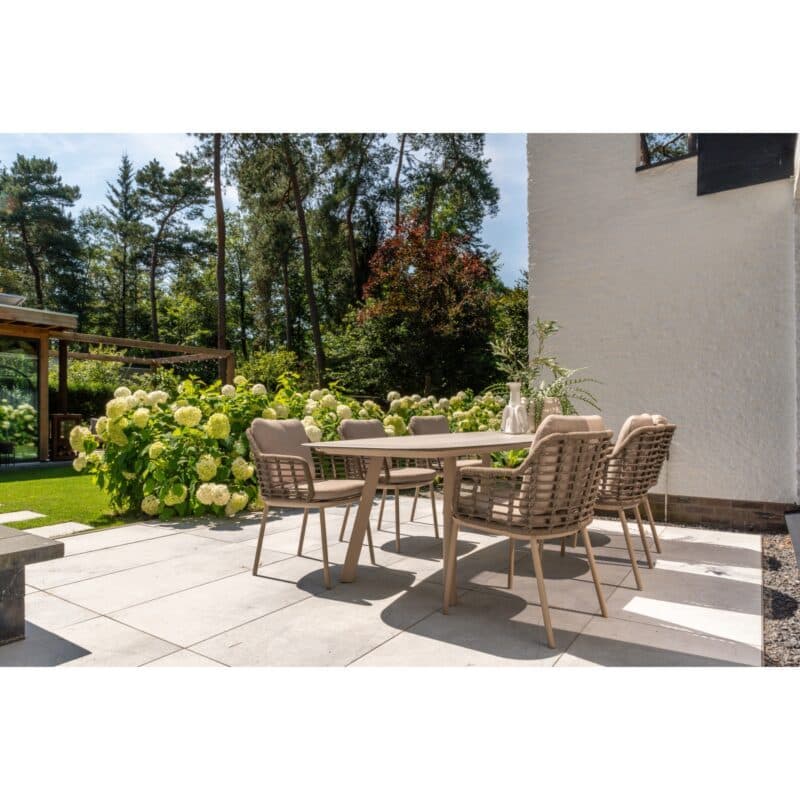 4Seasons Outdoor Set mit Tisch "Manolo" 240x103 cm, Tischplatte Keramik hellgrau mit Diningsessel "Puglia" Rope taupe, Bezug latte, Aluminium latte