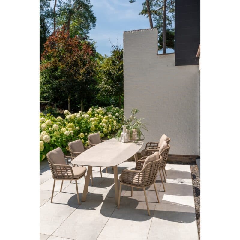 4Seasons Outdoor Set mit Tisch "Manolo" 240x103 cm, Tischplatte Keramik hellgrau mit Diningsessel "Puglia" Rope taupe, Bezug latte, Aluminium latte