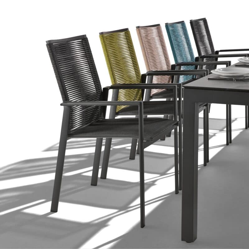 CASA DOMA Ausziehtisch "Amato" 210/270/330x100 cm, Tischplatte HPL Chromix anthrazit, mit Liadomo Stapelstuhl "Limbadi", Alu anthrazit