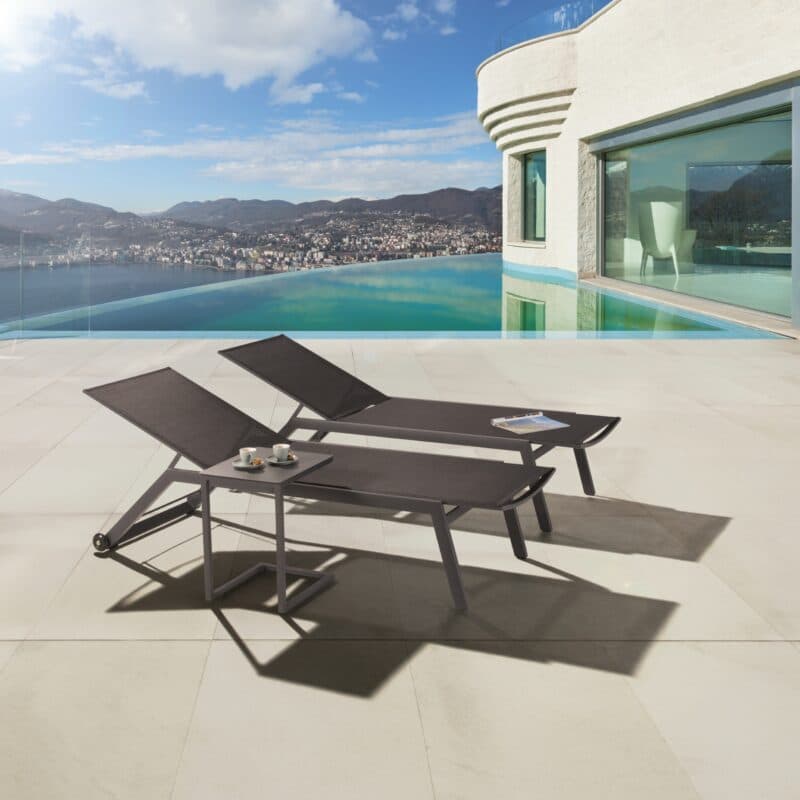 Liadomo Sonnenliegen-Set mit "Scaro" Liege, Aluminium anthrazit, Textilgewebe anthrazit und "Lido" Beistelltisch, Aluminium anthrazit