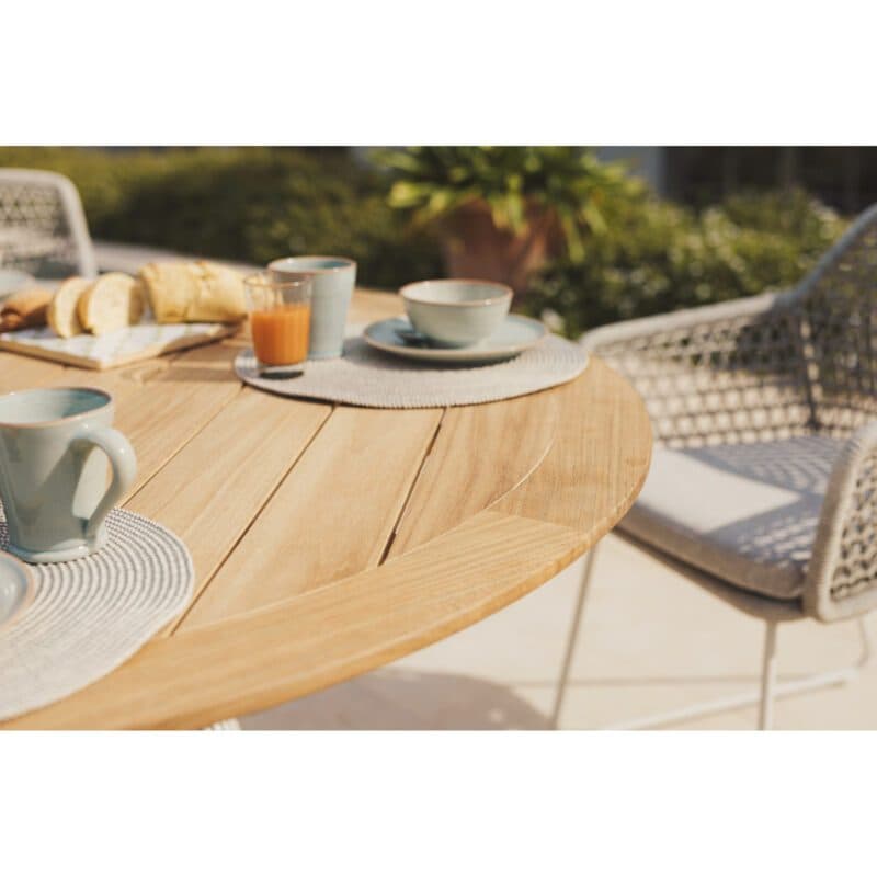 Niehoff "Acore" Gartentisch Ø 140 cm, Gestell Aluminium ivory, Tischplatte Teakholz natur