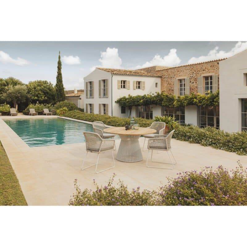 Niehoff "Lido" Gartenstuhl mit "Acore" Gartentisch, Gestelle Aluminium ivory, Tischplatte Teakholz, Sitzschale Rope beige, Kissen taupe meliert