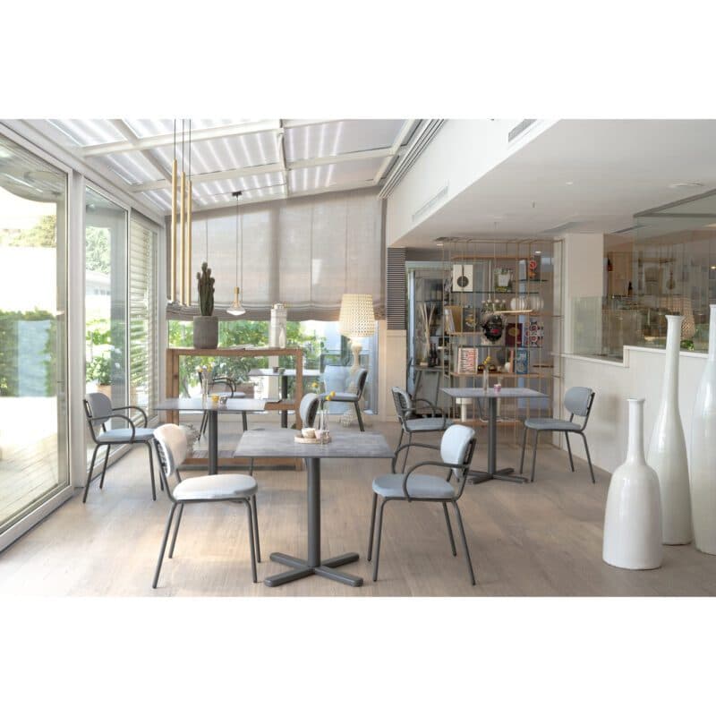 Emu "Mom" Stapelstuhl, Gestell und Sitzfläche Stahl eisen antik